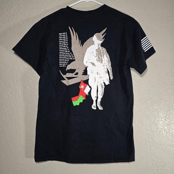 Gildan Ultra Cotton Military Graphic T-Shirt – Size S – Classic and Patriotic - Picture 5 of 8